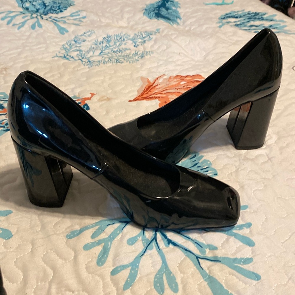 Black H&M heals